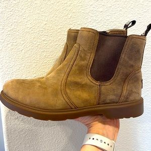 Uggs size 6 boots.
